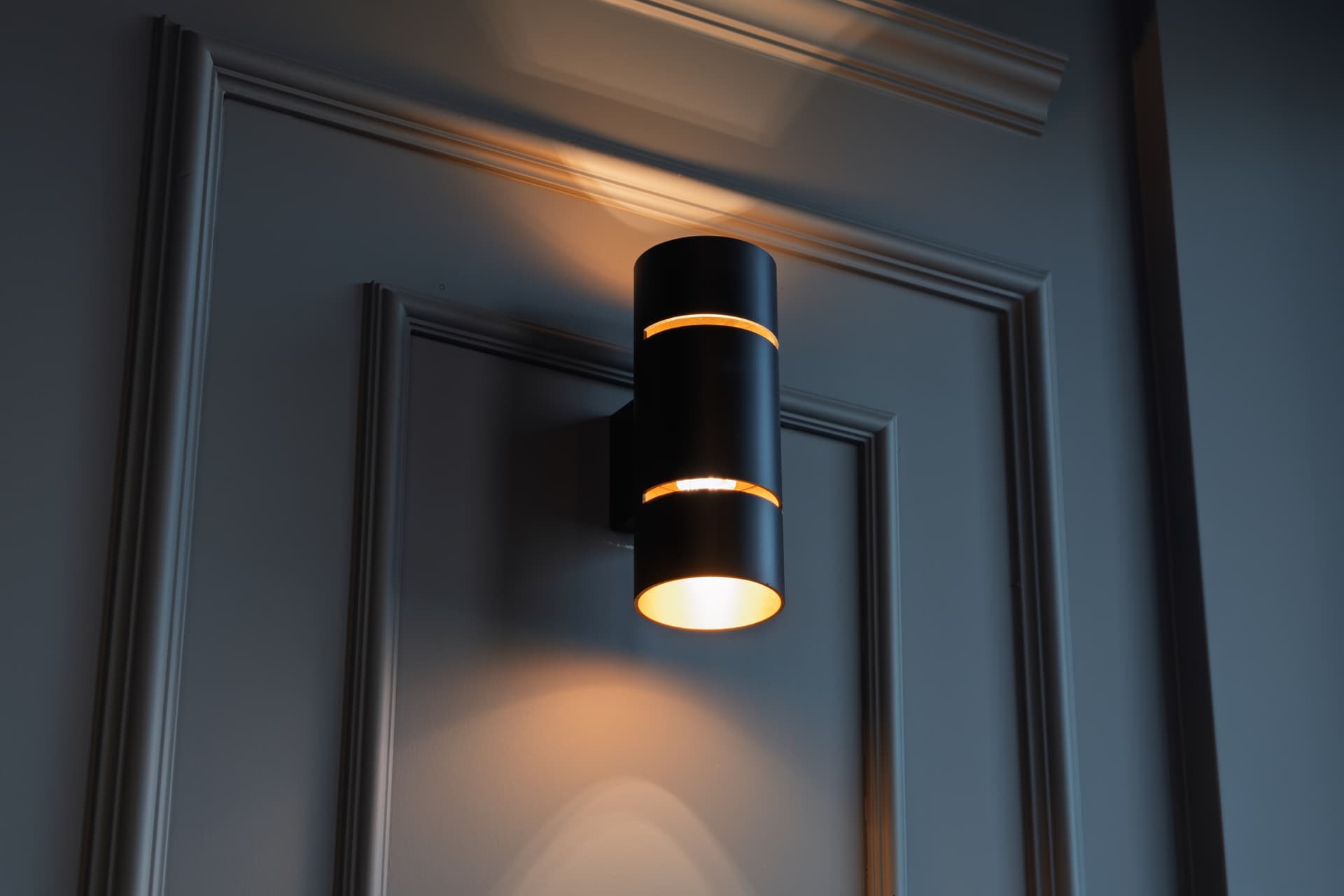 Lighting Installation Specialists with 10 Years Experience